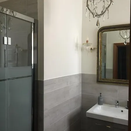 La Casa Di Emanuella - & International Nocleg ze śniadaniem 4*