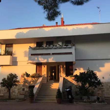 La Casa Di Emanuella - & International 4*