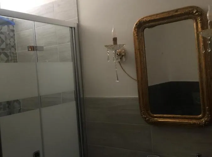 La Casa Di Emanuella - & International 4* Bari