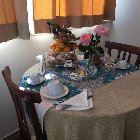 La Casa Di Emanuella - & International Bed & Breakfast 4*