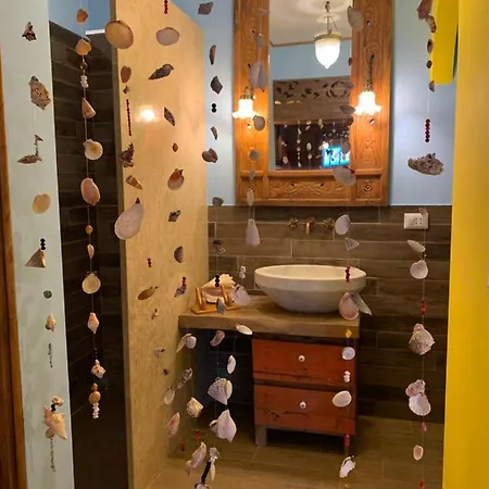 Bed & Breakfast La Casa Di Emanuella - & International