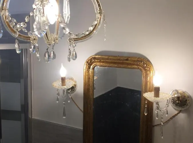 La Casa Di Emanuella - & International